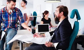 Slika za kategorijo Pisarniški stoli